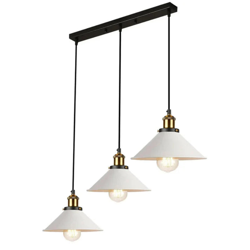 Dreiflammige, verstellbare Deckenpendelleuchte mit weißen Metallschirmen – schlicht und elegant