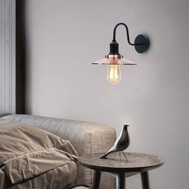 Industrial Wandlampe schwarz mit Kupferschirm